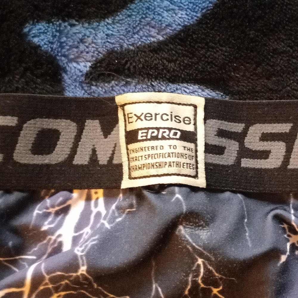🤑Exercise E Pro Compression Leggings